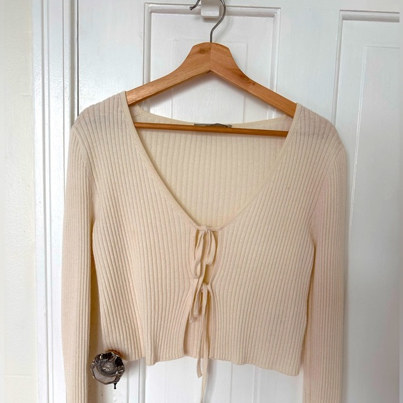 Everlane Cotton-Moroni Tie-Front Cardigan - Picture 2 of 4